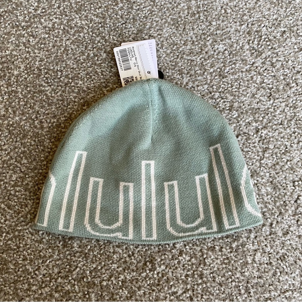 Lululemon Wordmark Merino Wool Skull Beanie